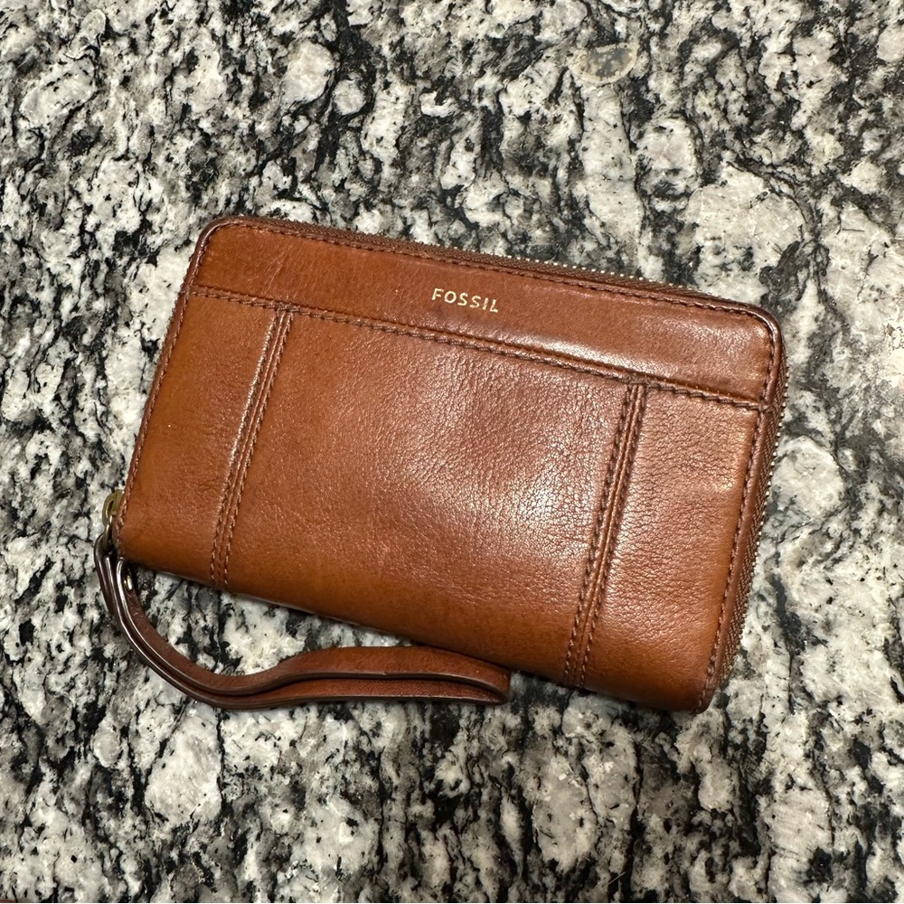 Fossil Tan Leather Wristlet Wallet